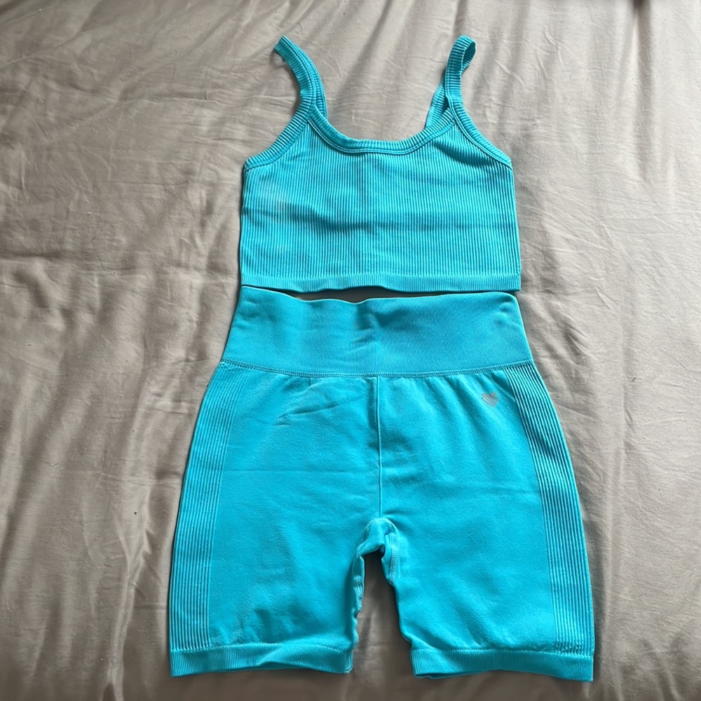 Forever 21 workout set size S/M top & shorts